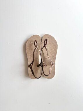 HAVAIANAS Luna Rose Gold Taupe Thong Ankle Strap Flip Flop Sandals, Size 11/12